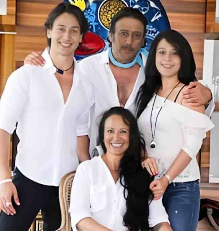 Jackie Shroff family photo