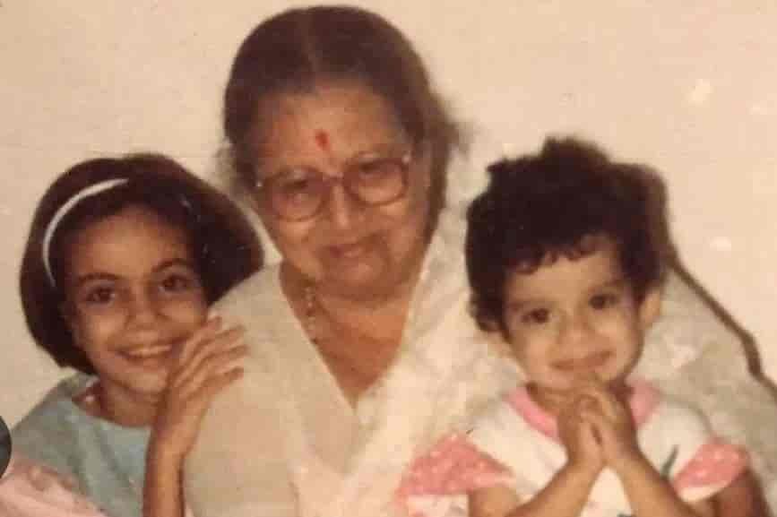 Mithila palkar family photo