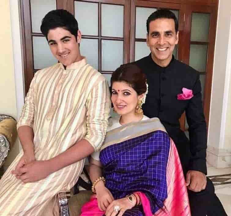 ट्विंकल खन्ना जीवन परिचय Twinkle Khanna biography in hindi (पूर्व अभिनेत्री) 3 Twinkle khanna family photo