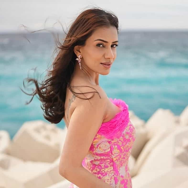 स्मृति खन्ना जीवन परिचय Smriti khanna biography in hindi (अभिनेत्री) 1 स्मृति खन्ना जीवन परिचय Smriti khanna biography in hindi (अभिनेत्री)